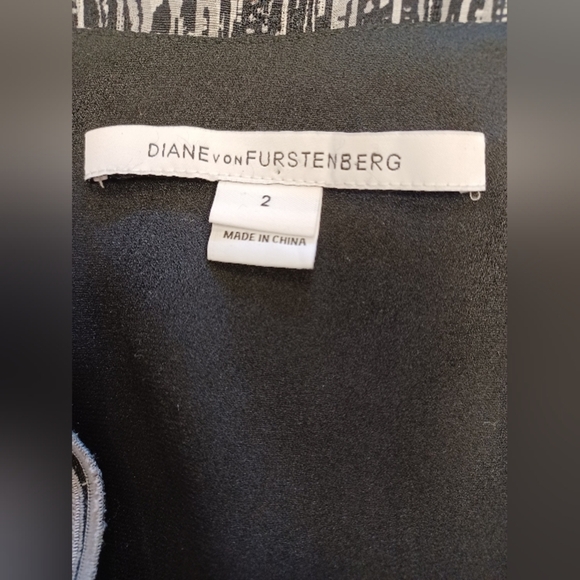 Diane Von Furstenburg EUC 100% Silk Tunic Mini Dress Size 2 - Picture 8 of 10